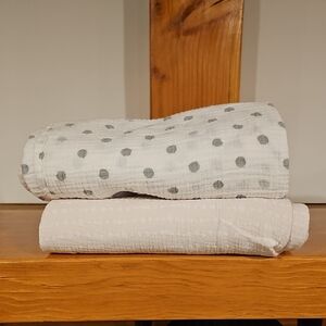 Set Of 2 Muslin Swadle Blankets